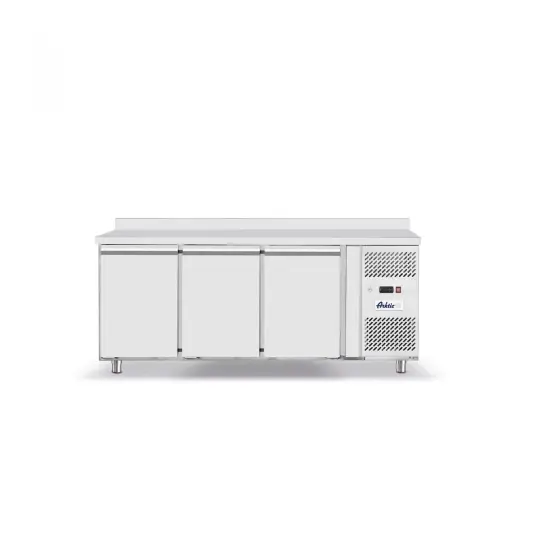 Masa rece cu 3 usi profesionala, inox, ARKTIC by Hendi Profi Line, 420 L interval temperatura -18?/-22?C , 600 W, 1795x700x(H)850 mm Ieftin